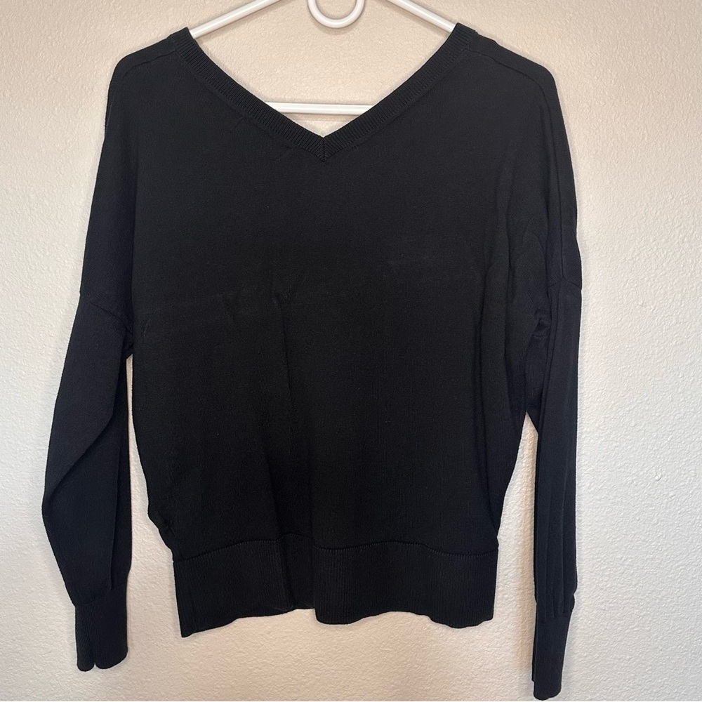 Banana Republic Forever Sweater Black V-Neck Long Sleeve Sweater. Size Small - Picture 4 of 4